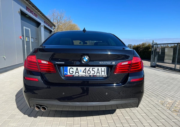 BMW Seria 5 cena 89790 przebieg: 207000, rok produkcji 2015 z Gdynia małe 92